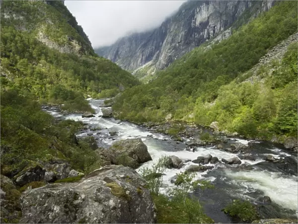 Mabodalen, Bjoreia River valley below Voringfoss waterfall, near Eidfjord, Hordaland, Norway, Scandinavia, Europe