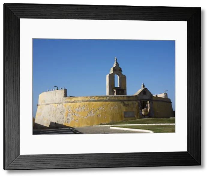 Framed Print : The 16th century fort at Peniche, Centro, Portugal, Europe Framed Print : The 16th century fort at Peniche, Centro, Portugal, Europe