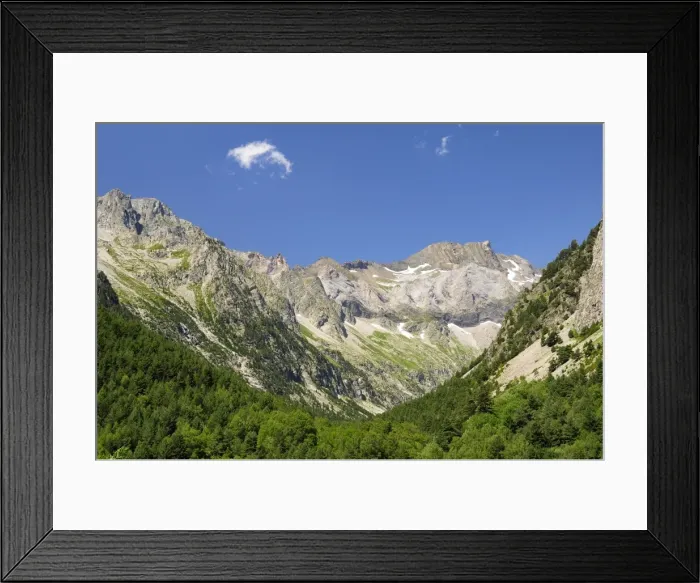 Framed Print : Karst limestone peaks within Ordesa and Monte Perdido National Park, Spanish Pyrenees, Huesca, Aragon, Spain, Europe Framed Print : Karst limestone peaks within Ordesa and Monte Perdido National Park, Spanish Pyrenees, Huesca, Aragon, Spain, Europe