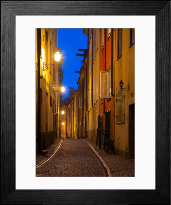 Framed Print : Narrow street at dusk, Gamla Stan, Stockholm, Sweden, Scandinavia, Europe Framed Print : Narrow street at dusk, Gamla Stan, Stockholm, Sweden, Scandinavia, Europe