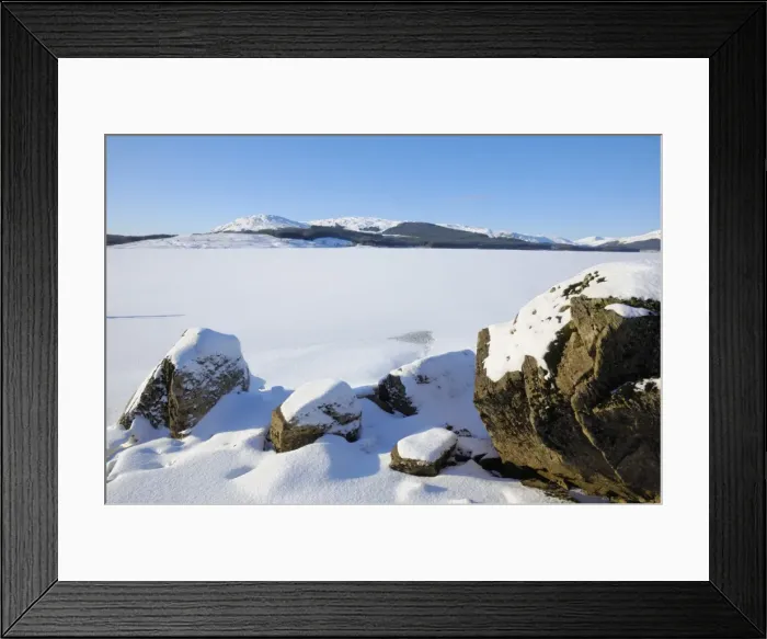 Framed Print : Clatteringshaws Loch, frozen and covered in winter snow, Dumfries and Galloway, Scotland, United Kingdom, Europe Framed Print : Clatteringshaws Loch, frozen and covered in winter snow, Dumfries and Galloway, Scotland, United Kingdom, Europe