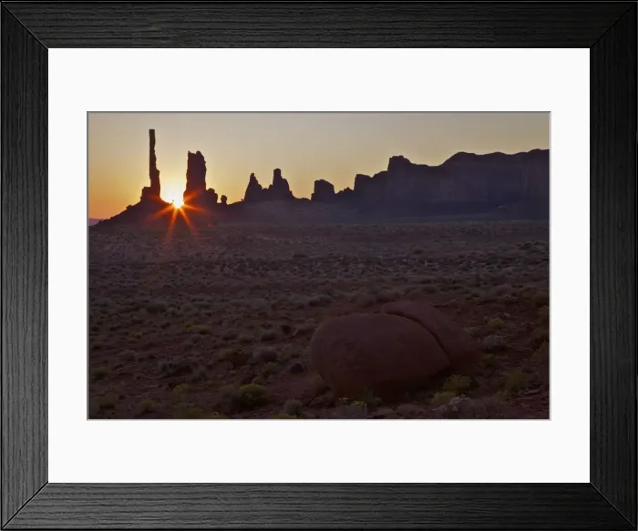 Framed Print : Sunrise over Totem Pole, Monument Valley Navajo Tribal Park, Utah, United States of America, North America Framed Print : Sunrise over Totem Pole, Monument Valley Navajo Tribal Park, Utah, United States of America, North America