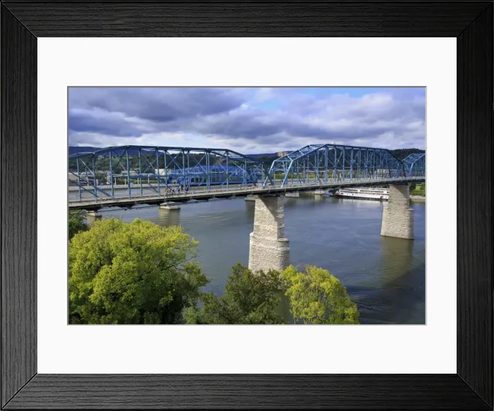 Framed Print : Walnut Street pedestrian bridge over the Tennessee River, Chattanooga, Tennessee, United States of America, North America Framed Print : Walnut Street pedestrian bridge over the Tennessee River, Chattanooga, Tennessee, United States of America, North America