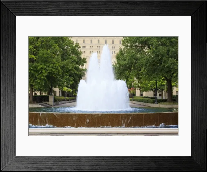 Framed Print : Fountain in Linn Park, Birmingham, Alabama, United States of America, North America Framed Print : Fountain in Linn Park, Birmingham, Alabama, United States of America, North America