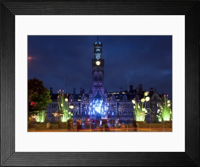 Framed Print : City Hall and Garden of Light Display in Centenary Square, Bradford, West Yorkshire, Yorkshire, England, United Kingdom, Europe Framed Print : City Hall and Garden of Light Display in Centenary Square, Bradford, West Yorkshire, Yorkshire, England, United Kingdom, Europe