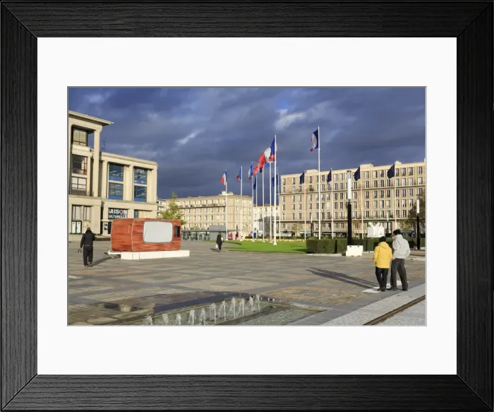 Framed Print : City Hall Gardens, Le Havre, Normandy, France, Europe Framed Print : City Hall Gardens, Le Havre, Normandy, France, Europe