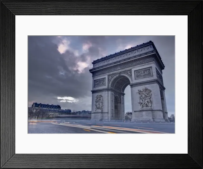 Framed Print : The Arc de Triomphe at dusk, Paris, France, Europe Framed Print : The Arc de Triomphe at dusk, Paris, France, Europe