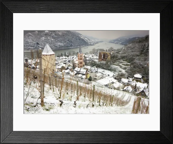 Framed Print : Overview of Bacharach and the Rhine River in winter, Rheinland-Pfalz (Rhineland-Palatinate), Germany, Europe Framed Print : Overview of Bacharach and the Rhine River in winter, Rheinland-Pfalz (Rhineland-Palatinate), Germany, Europe