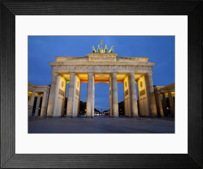 Framed Print : Brandenburg Gate at night, Berlin, Germany, Europe Framed Print : Brandenburg Gate at night, Berlin, Germany, Europe