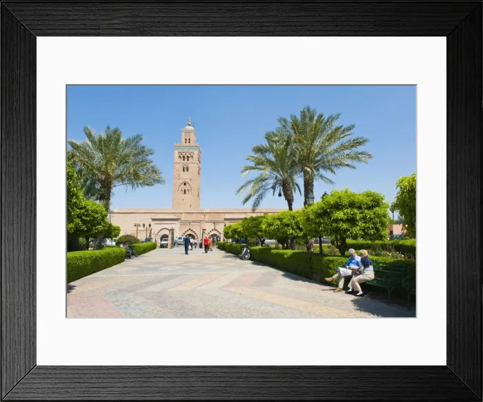 Framed Print : Tourists sitting in the gardens next to the Koutoubia Mosque, Marrakech (Marrakesh), Morocco, North Africa, Africa Framed Print : Tourists sitting in the gardens next to the Koutoubia Mosque, Marrakech (Marrakesh), Morocco, North Africa, Africa