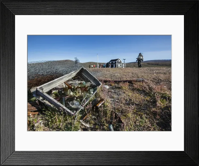 Framed Print : Radio and Meteorology station, Myggebukta (Mosquito Bay), Christian Xs Land, Northeast Greenland, Polar Regions Framed Print : Radio and Meteorology station, Myggebukta (Mosquito Bay), Christian Xs Land, Northeast Greenland, Polar Regions