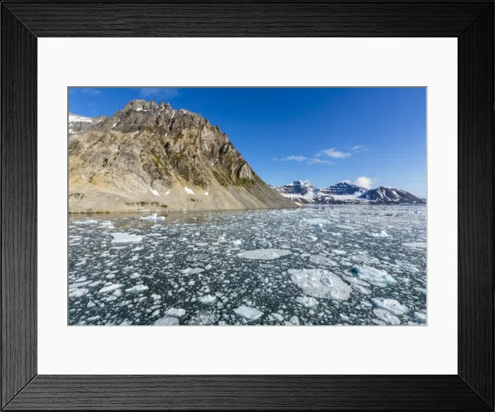 Framed Print : Gnalodden cliff, Hornsund, Spitsbergen, Svalbard Archipelago, Norway, Scandinavia, Europe Framed Print : Gnalodden cliff, Hornsund, Spitsbergen, Svalbard Archipelago, Norway, Scandinavia, Europe