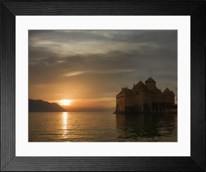 Framed Print : The Castle of Chillon, on Lake Geneva at sunset, Montreux, Canton Vaud, Switzerland, Europe Framed Print : The Castle of Chillon, on Lake Geneva at sunset, Montreux, Canton Vaud, Switzerland, Europe