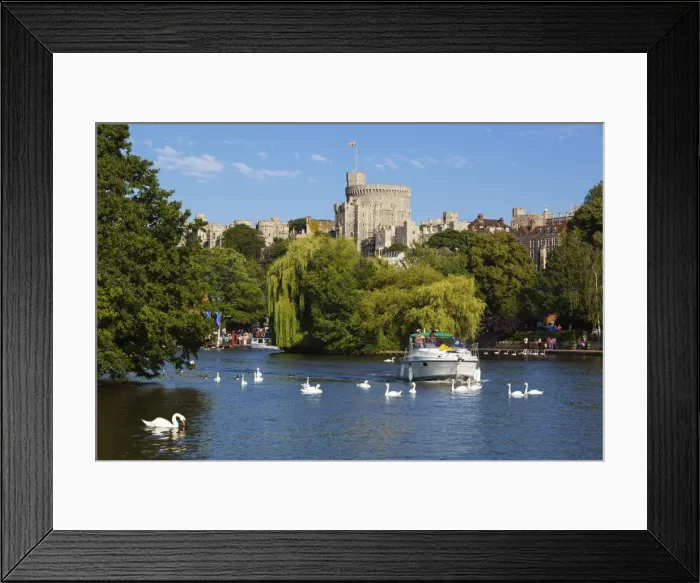 Framed Print : Windsor Castle and River Thames, Windsor, Berkshire, England, United Kingdom, Europe Framed Print : Windsor Castle and River Thames, Windsor, Berkshire, England, United Kingdom, Europe