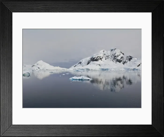Framed Print : Bahia Paraiso (Paradise Bay), Antarctic Peninsula, Antarctica, Polar Regions Framed Print : Bahia Paraiso (Paradise Bay), Antarctic Peninsula, Antarctica, Polar Regions