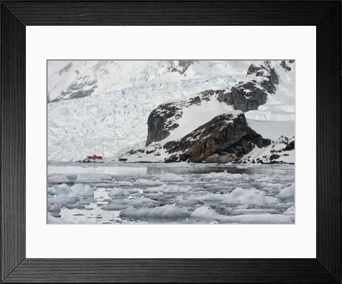 Framed Print : Bahia Paraiso (Paradise Bay), Almirante Brown Argentinean station, Antarctic Peninsula, Antarctica, Polar Regions Framed Print : Bahia Paraiso (Paradise Bay), Almirante Brown Argentinean station, Antarctic Peninsula, Antarctica, Polar Regions