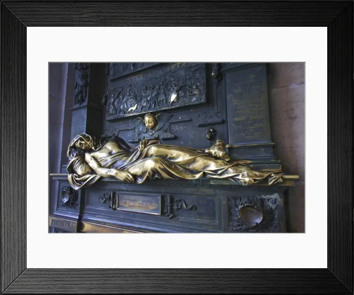 Framed Print : Everard t Serclaes Monument, Brussels, Belgium, Europe Framed Print : Everard t Serclaes Monument, Brussels, Belgium, Europe