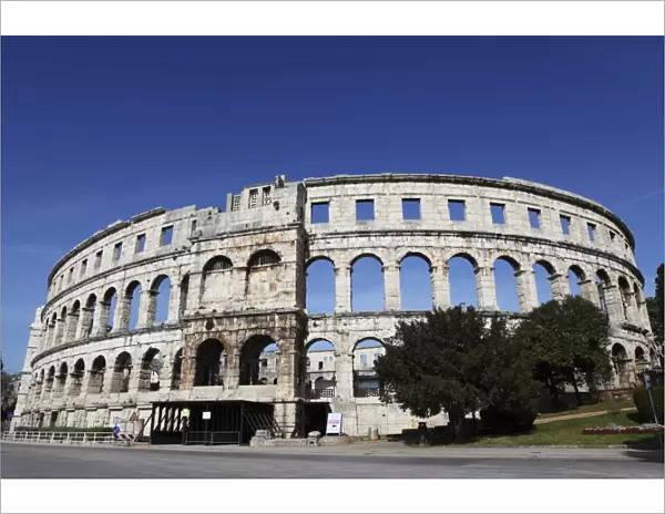 Pula Arena, a Roman amphitheatre, constructed from 27BC to 68AD, Pula, Istria, Croatia, Europe
