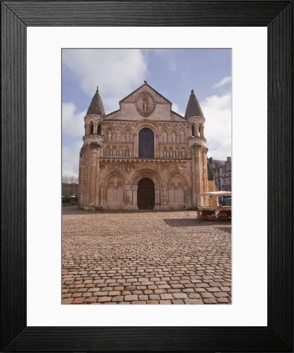Framed Print : Eglise Notre Dame la Grande in central Poitiers, Vienne, Poitou-Charentes, France, Europe Framed Print : Eglise Notre Dame la Grande in central Poitiers, Vienne, Poitou-Charentes, France, Europe