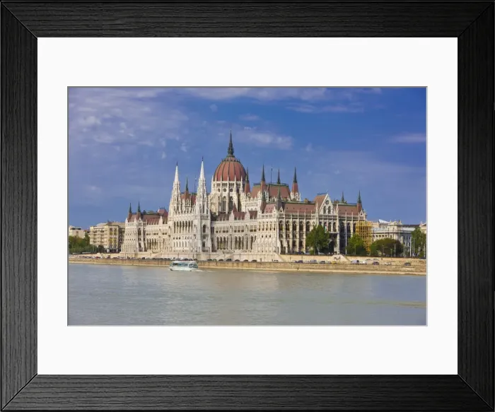 Framed Print : Parliament on the banks of the River Danube, Budapest, Hungary, Europe Framed Print : Parliament on the banks of the River Danube, Budapest, Hungary, Europe