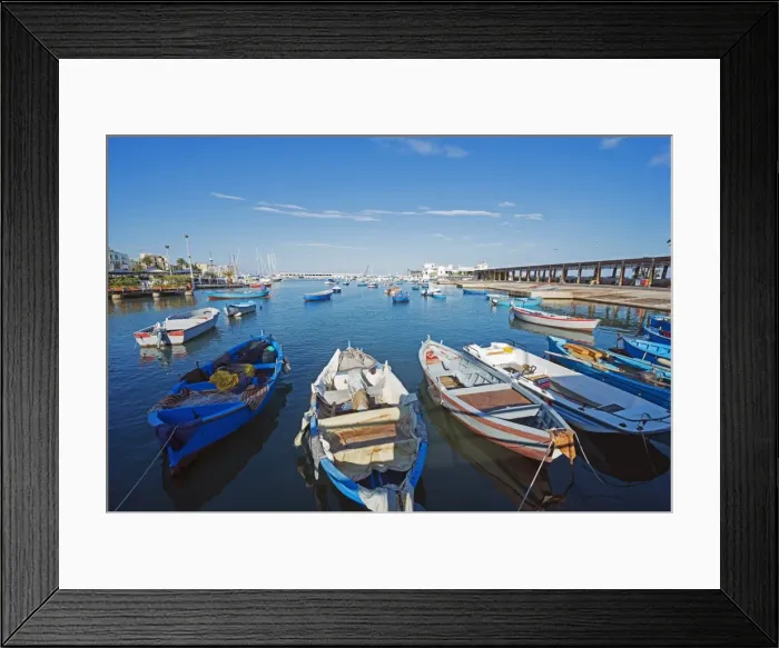Framed Print : Harbour seafront, Bari, Puglia, Italy, Europe Framed Print : Harbour seafront, Bari, Puglia, Italy, Europe