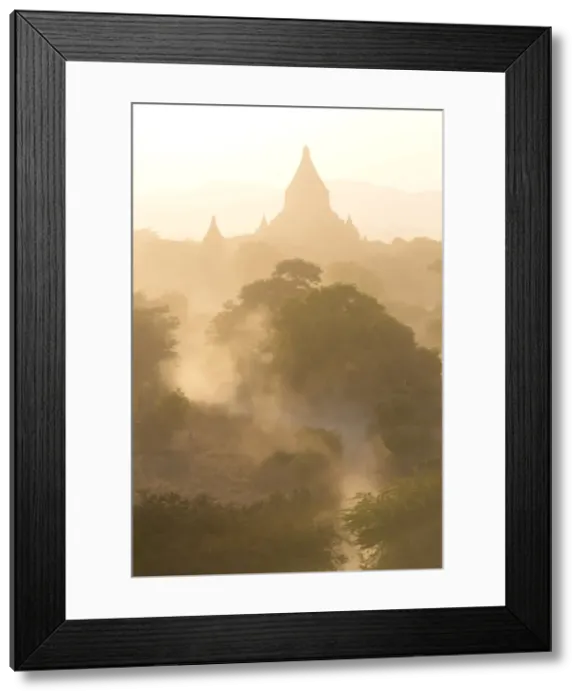 Framed Print : View over the temples of Bagan swathed in dust and evening sunlight, from Shwesandaw Paya, Bagan, Myanmar (Burma), Southeast Asia Framed Print : View over the temples of Bagan swathed in dust and evening sunlight, from Shwesandaw Paya, Bagan, Myanmar (Burma), Southeast Asia