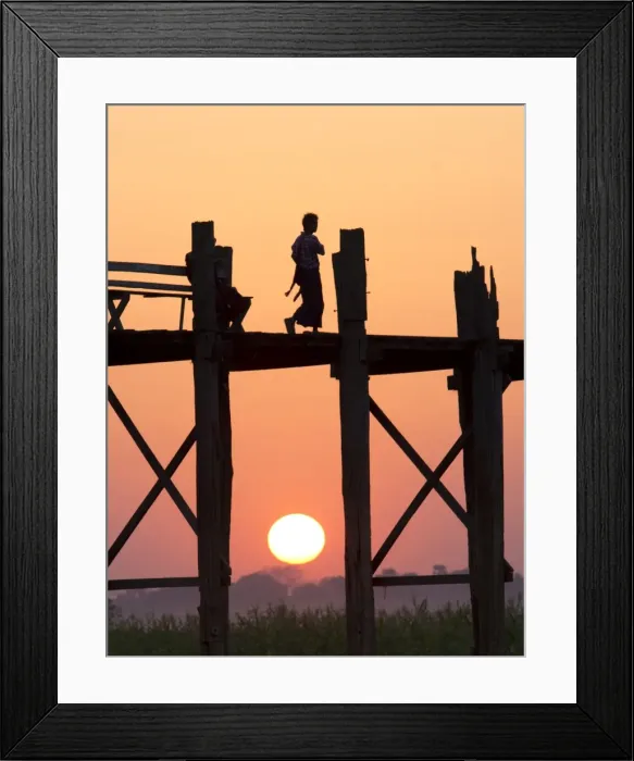 Framed Print : Local man walking on the famous U Bein teak bridge at sunset, near Mandalay, Myanmar (Burma), Asia Framed Print : Local man walking on the famous U Bein teak bridge at sunset, near Mandalay, Myanmar (Burma), Asia