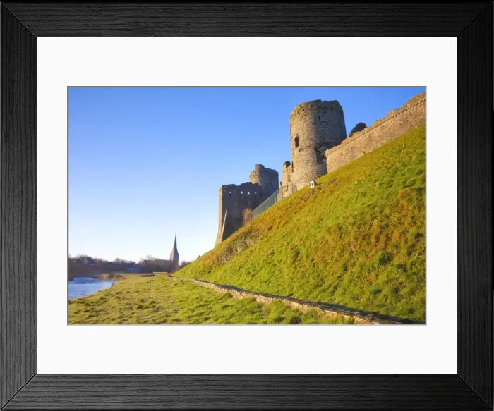 Framed Print : Kidwelly Castle, Carmarthenshire, Wales, United Kingdom, Europe Framed Print : Kidwelly Castle, Carmarthenshire, Wales, United Kingdom, Europe