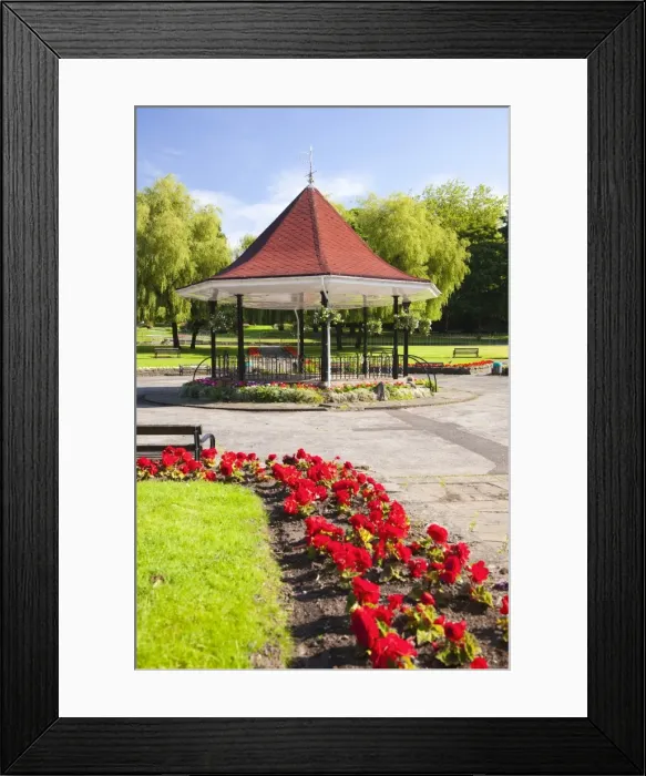 Framed Print : Ynysangharad Park, Pontypridd, Mid-Glamorgan, Wales, United Kingdom, Europe Framed Print : Ynysangharad Park, Pontypridd, Mid-Glamorgan, Wales, United Kingdom, Europe