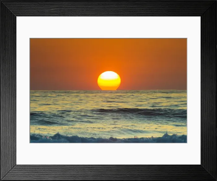 Framed Print : Sun touching horizon at sunset, Playa Guiones beach, Nosara, Nicoya Peninsula, Guanacaste Province, Costa Rica, Central America Framed Print : Sun touching horizon at sunset, Playa Guiones beach, Nosara, Nicoya Peninsula, Guanacaste Province, Costa Rica, Central America