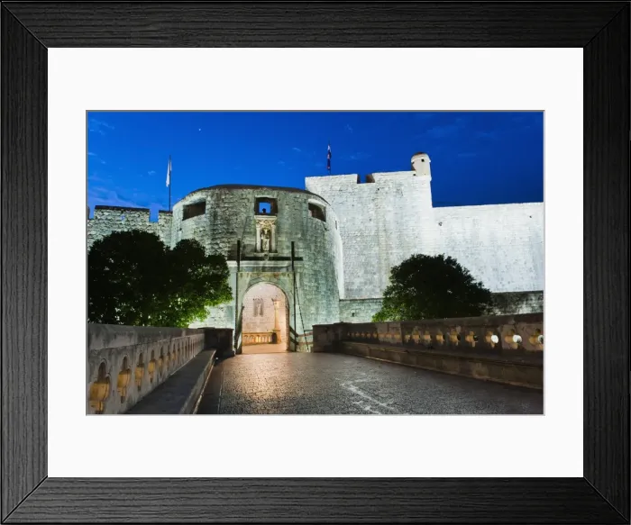 Framed Print : Pile Gate at night, the entrance to Dubrovnik Old Town, Dubrovnik, Croatia, Europe Framed Print : Pile Gate at night, the entrance to Dubrovnik Old Town, Dubrovnik, Croatia, Europe