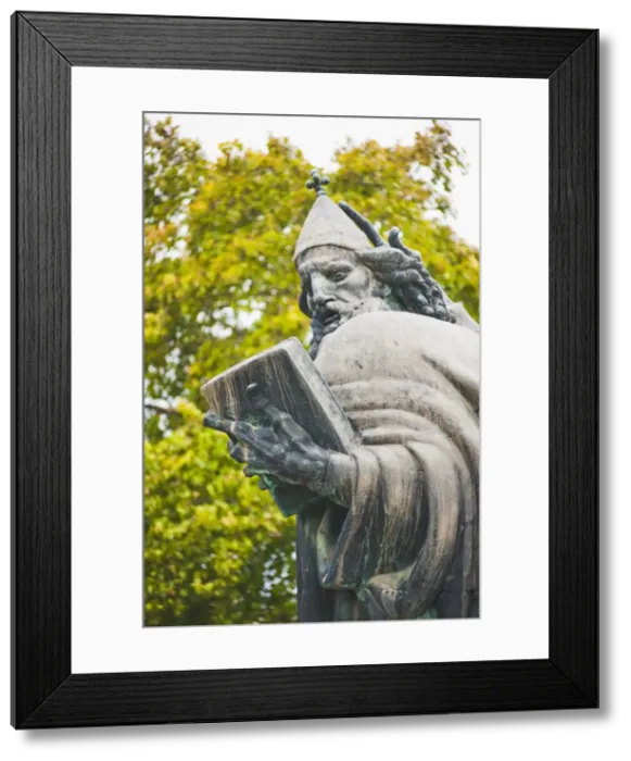 Framed Print : Statue of Gregory of Nin (Grgur Ninski Statue), Split, Dalmatia, Croatia, Europe Framed Print : Statue of Gregory of Nin (Grgur Ninski Statue), Split, Dalmatia, Croatia, Europe