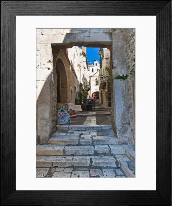 Framed Print : Narrow side street, Hvar Town, Hvar Island, Dalmatian Coast, Croatia, Europe Framed Print : Narrow side street, Hvar Town, Hvar Island, Dalmatian Coast, Croatia, Europe