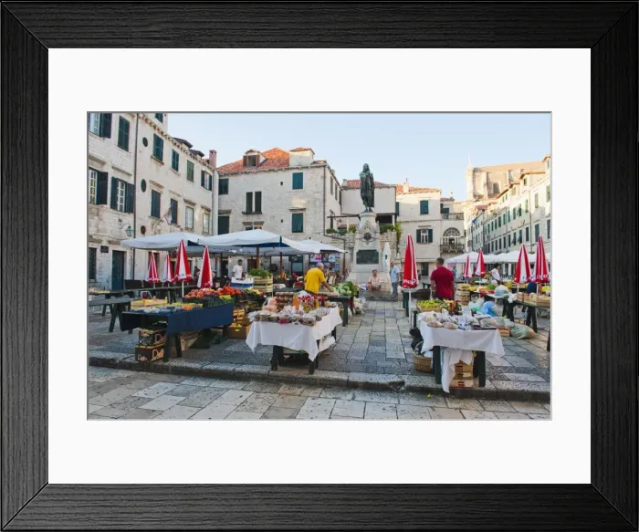 Framed Print : Dubrovnik Market (Gundulic fruit market) in Gundulic Square, Dubrovnik, Dalmatia, Croatia, Europe Framed Print : Dubrovnik Market (Gundulic fruit market) in Gundulic Square, Dubrovnik, Dalmatia, Croatia, Europe
