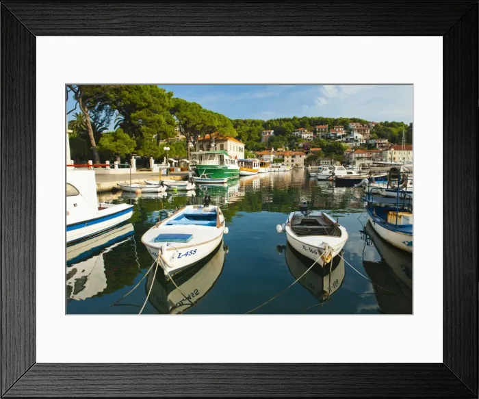 Framed Print : Jelsa Harbour on Hvar Island, Dalmatian Coast, Adriatic, Croatia, Europe Framed Print : Jelsa Harbour on Hvar Island, Dalmatian Coast, Adriatic, Croatia, Europe