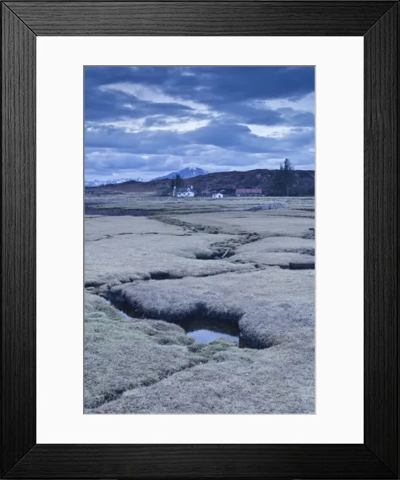 Framed Print : A solitary house near to Tokavaig on the Isle of Skye, Inner Hebrides, Scotland, United Kingdom, Europe Framed Print : A solitary house near to Tokavaig on the Isle of Skye, Inner Hebrides, Scotland, United Kingdom, Europe