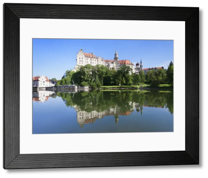 Framed Print : Sigmaringen Castle, Upper Danube nature park, Swabian Alb Baden Wurttemberg, Germany, Europe Framed Print : Sigmaringen Castle, Upper Danube nature park, Swabian Alb Baden Wurttemberg, Germany, Europe