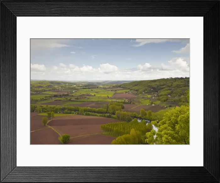 Framed Print : The valley of the Dordogne in south western France, Europe Framed Print : The valley of the Dordogne in south western France, Europe
