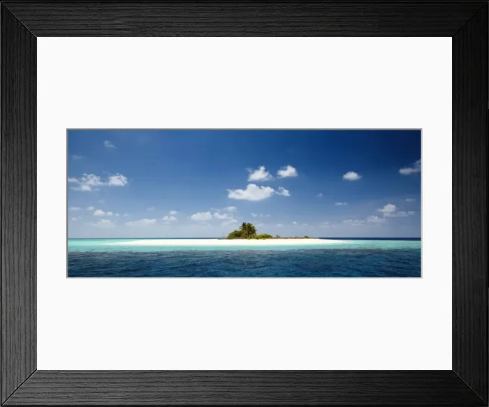 Framed Print : Tropical island, Maldives, Indian Ocean, Asia Framed Print : Tropical island, Maldives, Indian Ocean, Asia