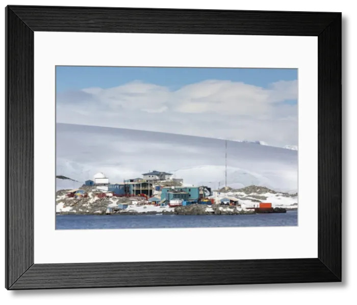 Framed Print : United States Palmer Research Station in Arthur Harbor, Antarctica, Southern Ocean, Polar Regions Framed Print : United States Palmer Research Station in Arthur Harbor, Antarctica, Southern Ocean, Polar Regions