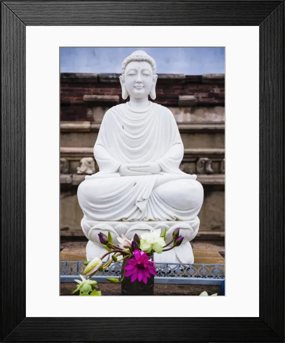 Framed Print : Isurumuniya Vihara, a Buddhist cave temple in the Cultural Triangle, Anuradhapura, Sri Lanka, Asia Framed Print : Isurumuniya Vihara, a Buddhist cave temple in the Cultural Triangle, Anuradhapura, Sri Lanka, Asia