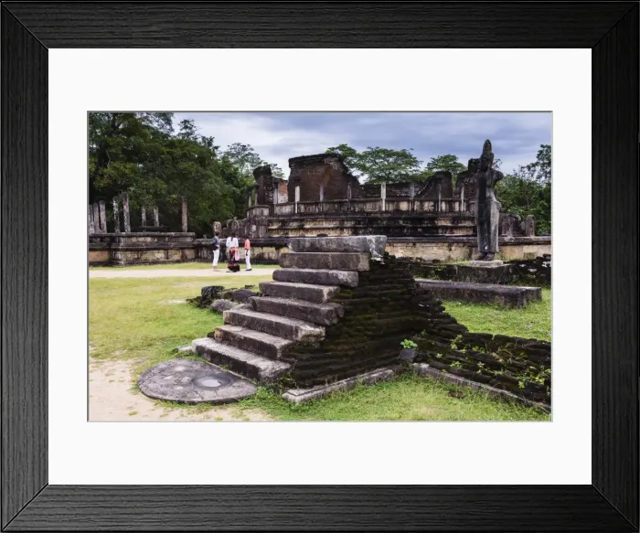 Framed Print : Bodhisattva Shrine and Vatadage (Circular Relic House) in Polonnaruwa Quadrangle, UNESCO World Heritage Site, Sri Lanka, Asia Framed Print : Bodhisattva Shrine and Vatadage (Circular Relic House) in Polonnaruwa Quadrangle, UNESCO World Heritage Site, Sri Lanka, Asia