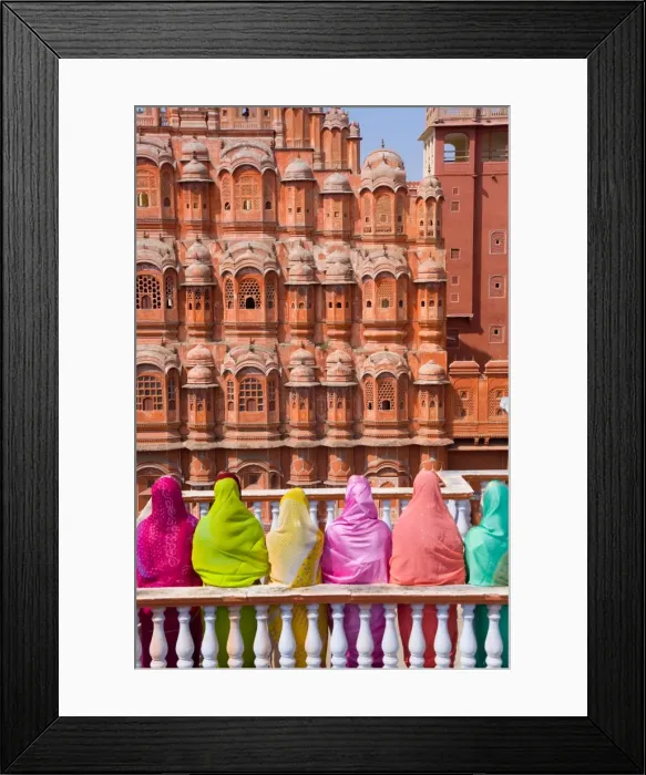 Framed Print : Women in bright saris in front of the Hawa Mahal (Palace of the Winds), built in 1799, Jaipur, Rajasthan, India, Asia Framed Print : Women in bright saris in front of the Hawa Mahal (Palace of the Winds), built in 1799, Jaipur, Rajasthan, India, Asia