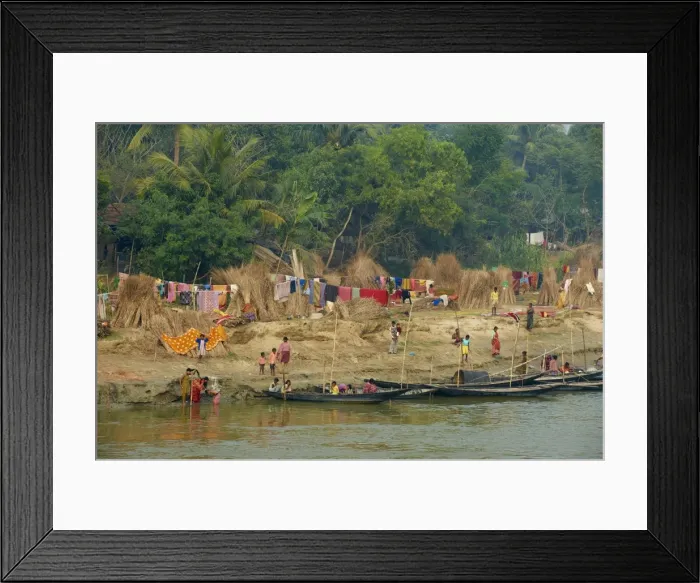 Framed Print : Village on the bank of the Hooghly River, part of the Ganges River, West Bengal, India, Asia Framed Print : Village on the bank of the Hooghly River, part of the Ganges River, West Bengal, India, Asia