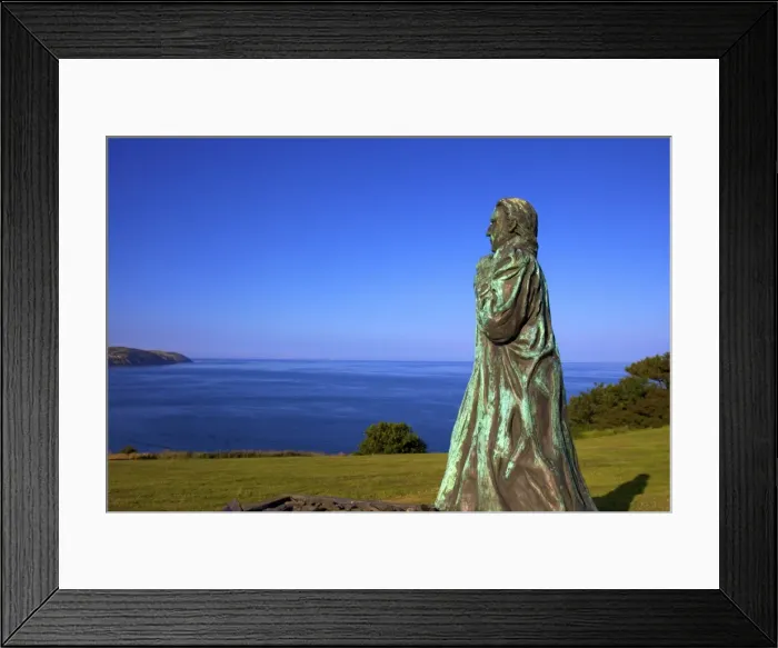 Framed Print : Statue of Sir William Hillary, Douglas, Isle of Man, Europe Framed Print : Statue of Sir William Hillary, Douglas, Isle of Man, Europe