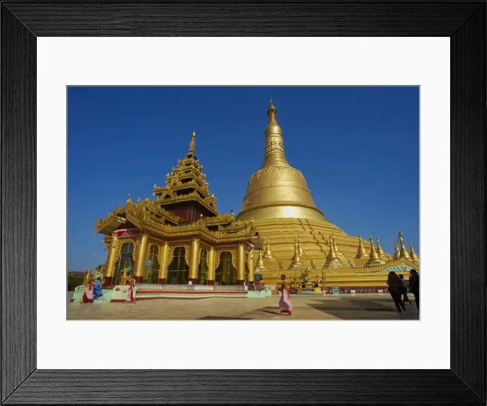 Framed Print : Shwemawdaw Pagoda, Bago (Pegu), Myanmar (Burma), Asia Framed Print : Shwemawdaw Pagoda, Bago (Pegu), Myanmar (Burma), Asia