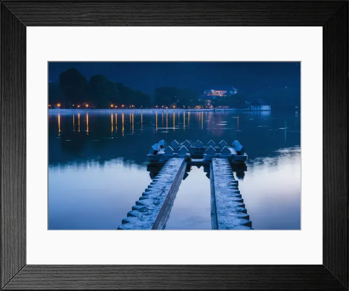 Framed Print : Kandy Lake and the Temple of the Sacred Tooth Relic (Sri Dalada Maligawa) at night, Kandy, Central Province, Sri Lanka, Asia Framed Print : Kandy Lake and the Temple of the Sacred Tooth Relic (Sri Dalada Maligawa) at night, Kandy, Central Province, Sri Lanka, Asia