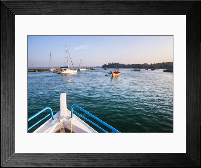 Framed Print : Mirissa harbour, whale watching boat heading out on a whale watching trip, South Coast, Sri Lanka, Asia Framed Print : Mirissa harbour, whale watching boat heading out on a whale watching trip, South Coast, Sri Lanka, Asia