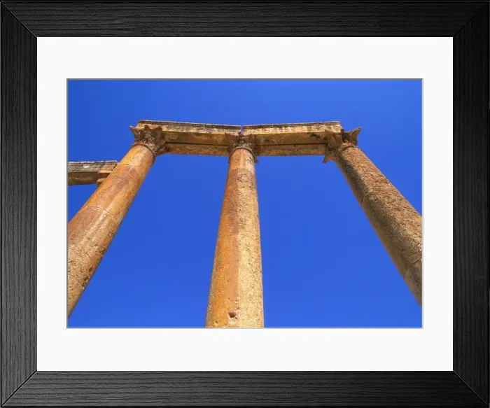 Framed Print : Columns of the Cardo in Jerash, Jordan Framed Print : Columns of the Cardo in Jerash, Jordan