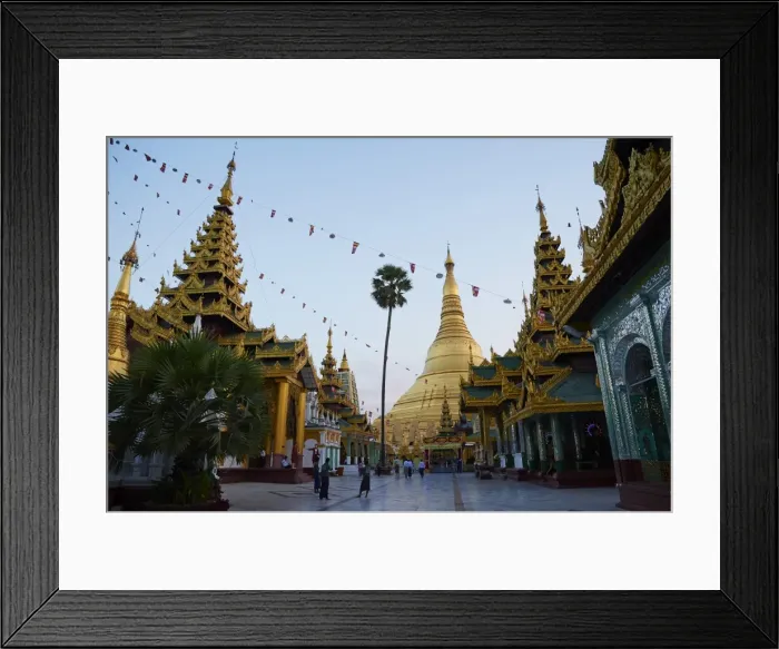 Framed Print : Shwedagon Paya, Yangon (Rangoon), Myanmar (Burma), Asia Framed Print : Shwedagon Paya, Yangon (Rangoon), Myanmar (Burma), Asia